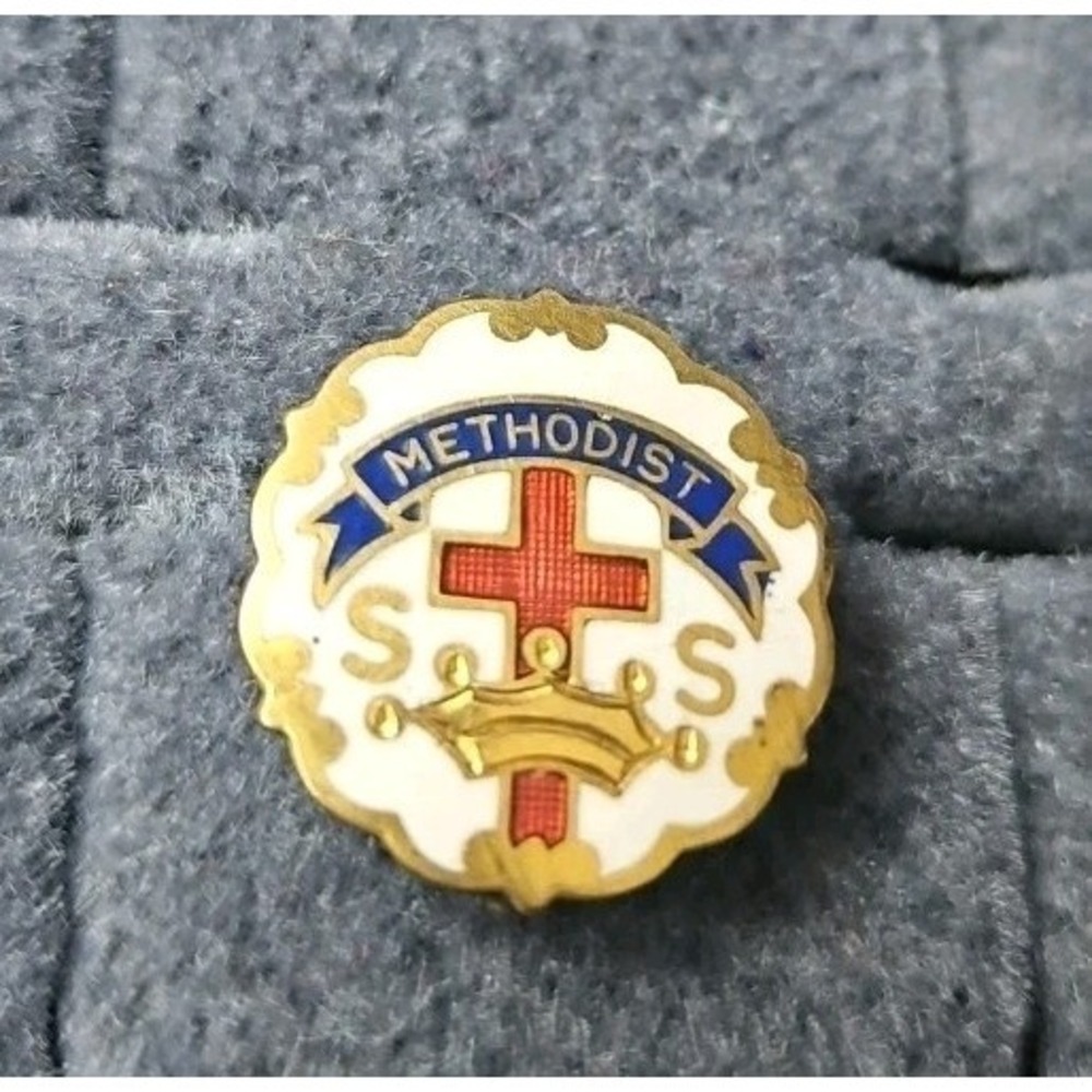 Vintage Methodist Sunday School Littles System Cross & Crown Pin